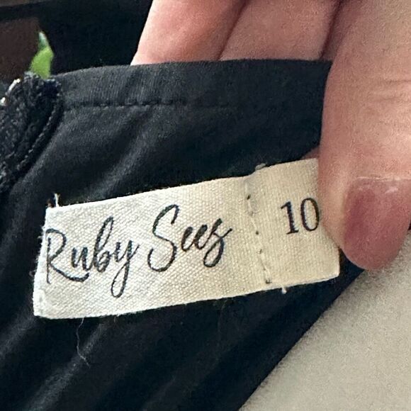 Bodycon Black Mesh Dress - Picture 7 of 8